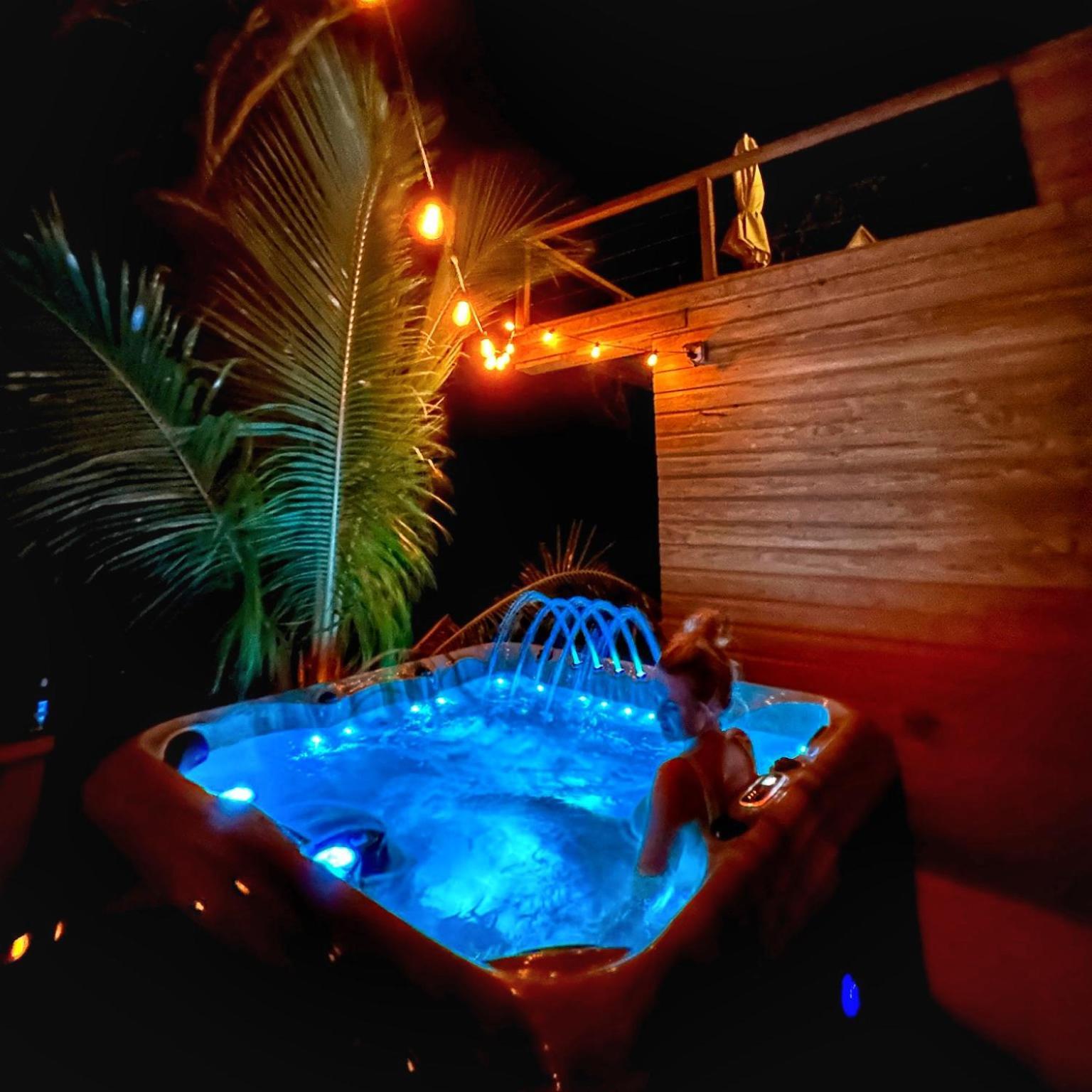 Blue Whale Villa Calibishie Exterior photo